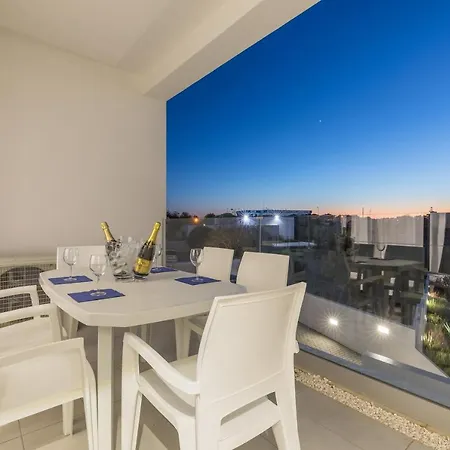 Correeira Luxury Residence T2 B - Albufeira, Pools, Wifi, Bbq, Beach *